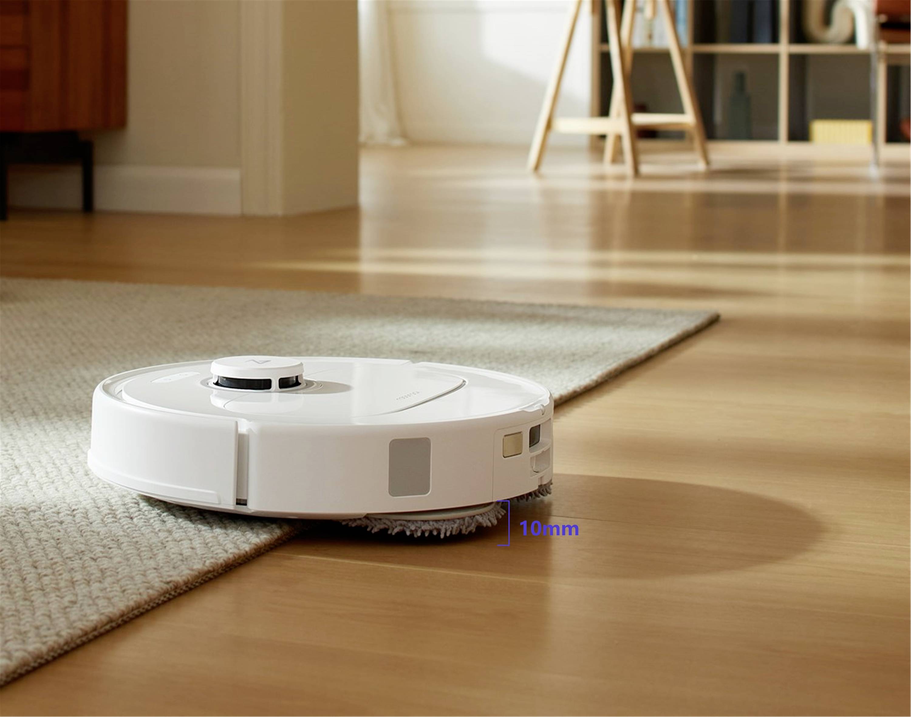Roborock Qrevo Plus Robotic vac/sweeper White App-controlled