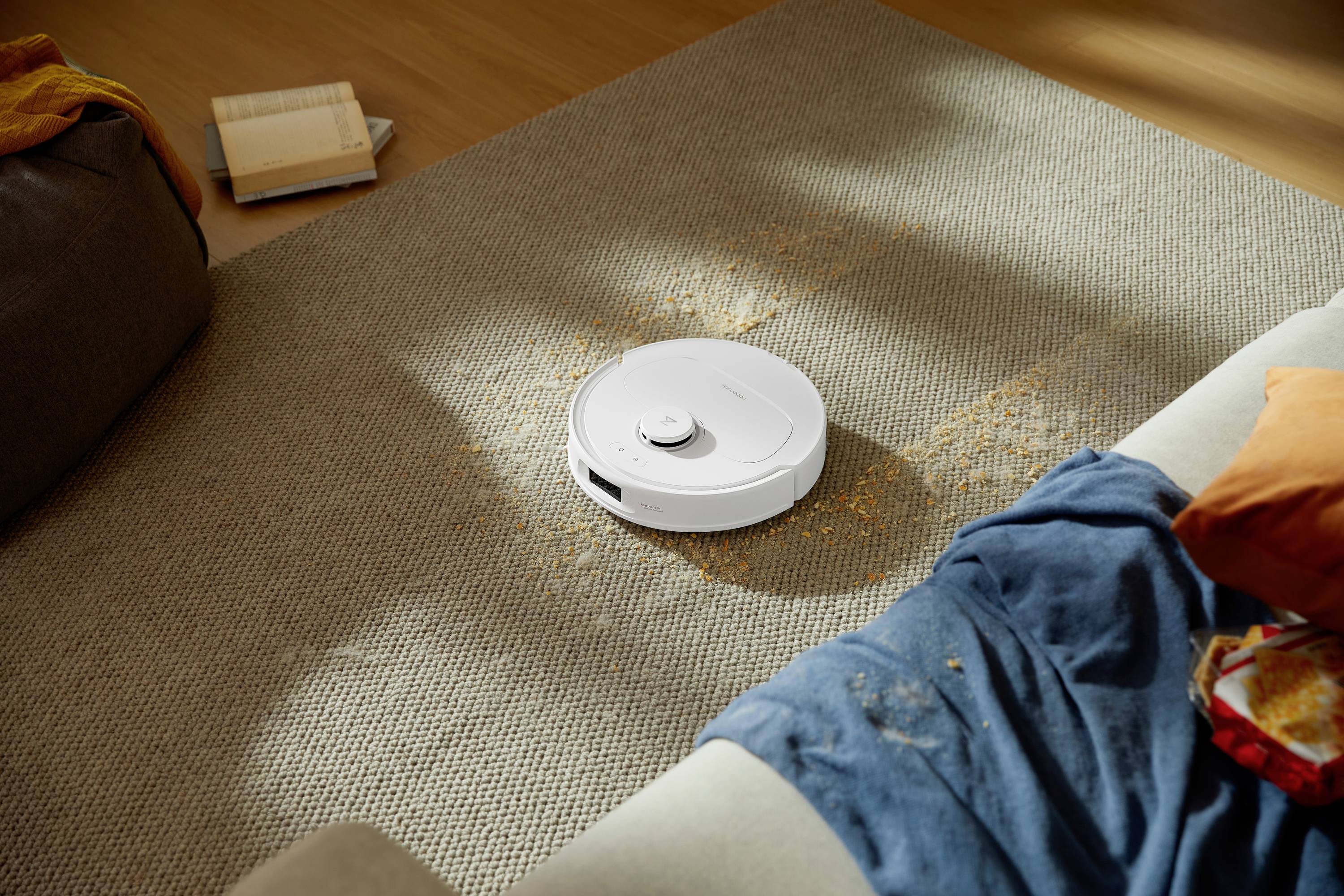 Roborock Qrevo Plus Robotic vac/sweeper White App-controlled