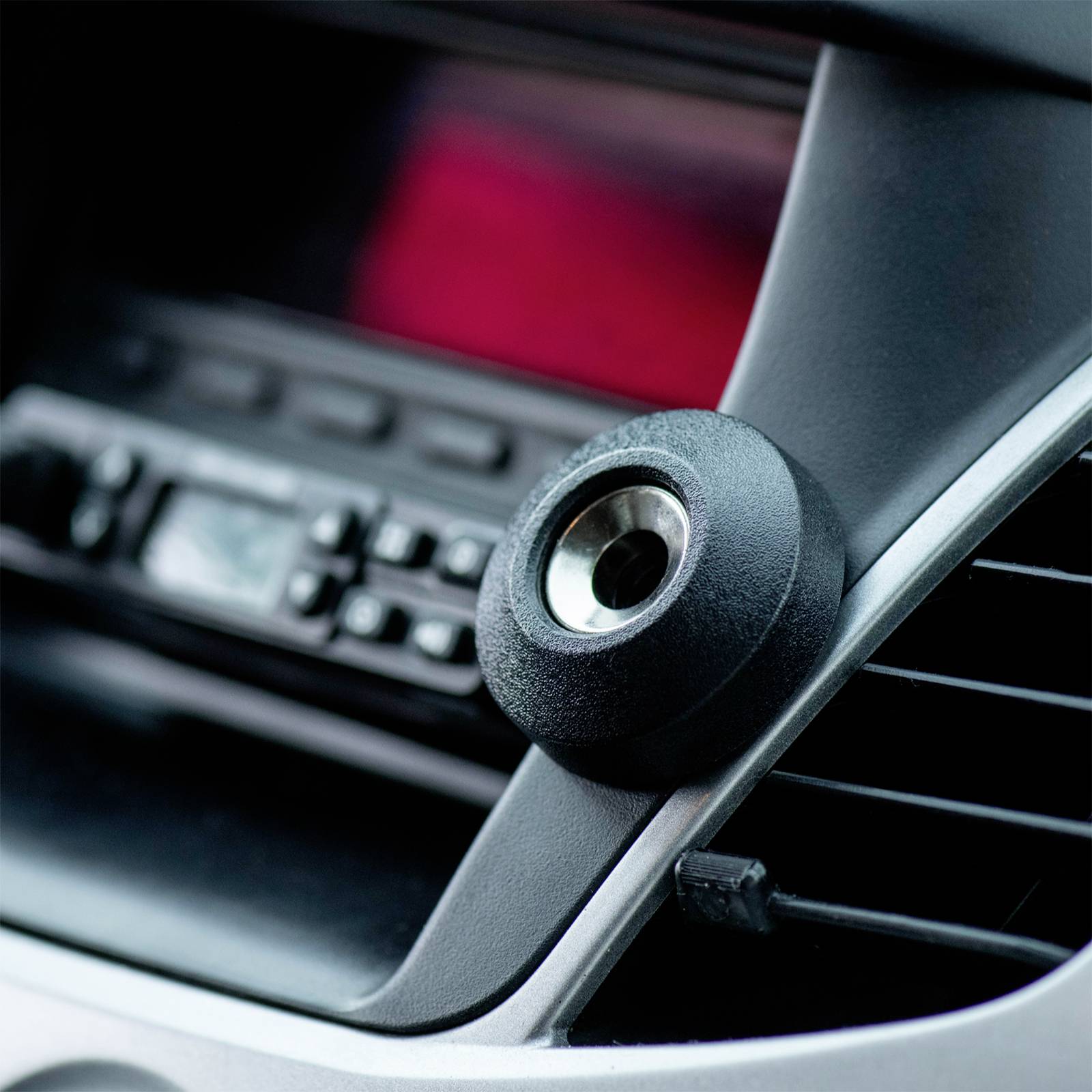 Vent-mounted holder Midland C1592