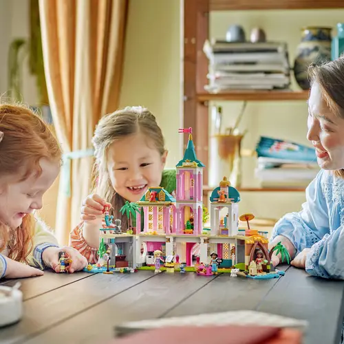 43267 LEGO® DISNEY Princess Castle with pets 43267 LEGO® DISNEY Princess Castle with pets