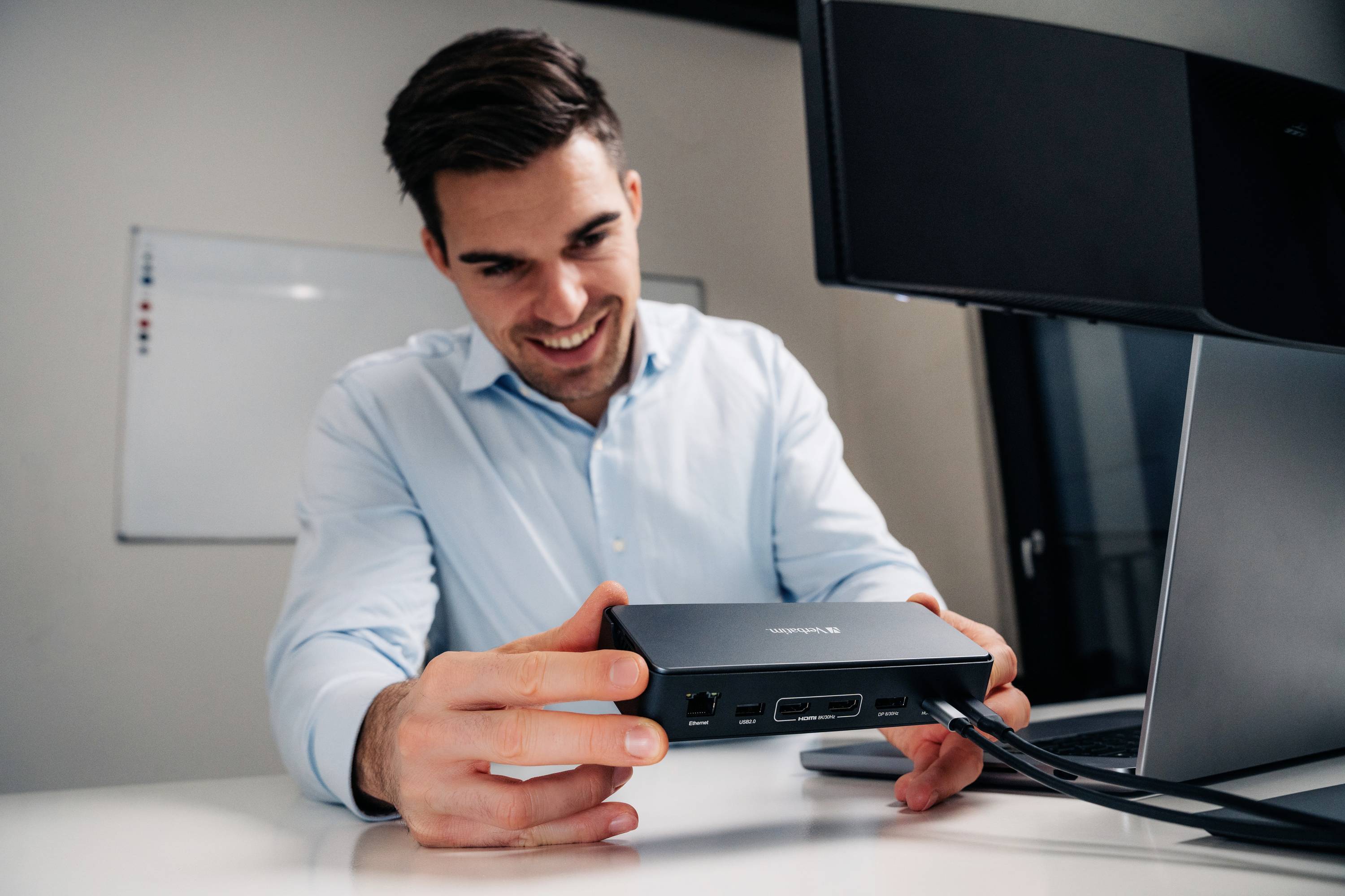 Verbatim USB-C® docking station CDS-15SSD Compatible with (brand): Universal Built-in SSD, M.2 SSD slot, USB-C® powered, Built-in