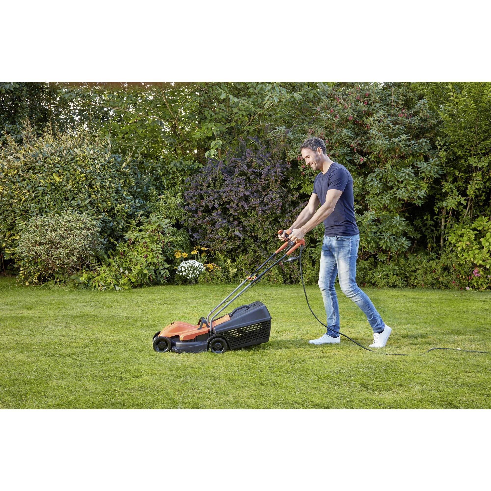 Black & Decker Mains Lawn mower + cutting height adjustment 1200 W Cutting width (max.) 32 cm