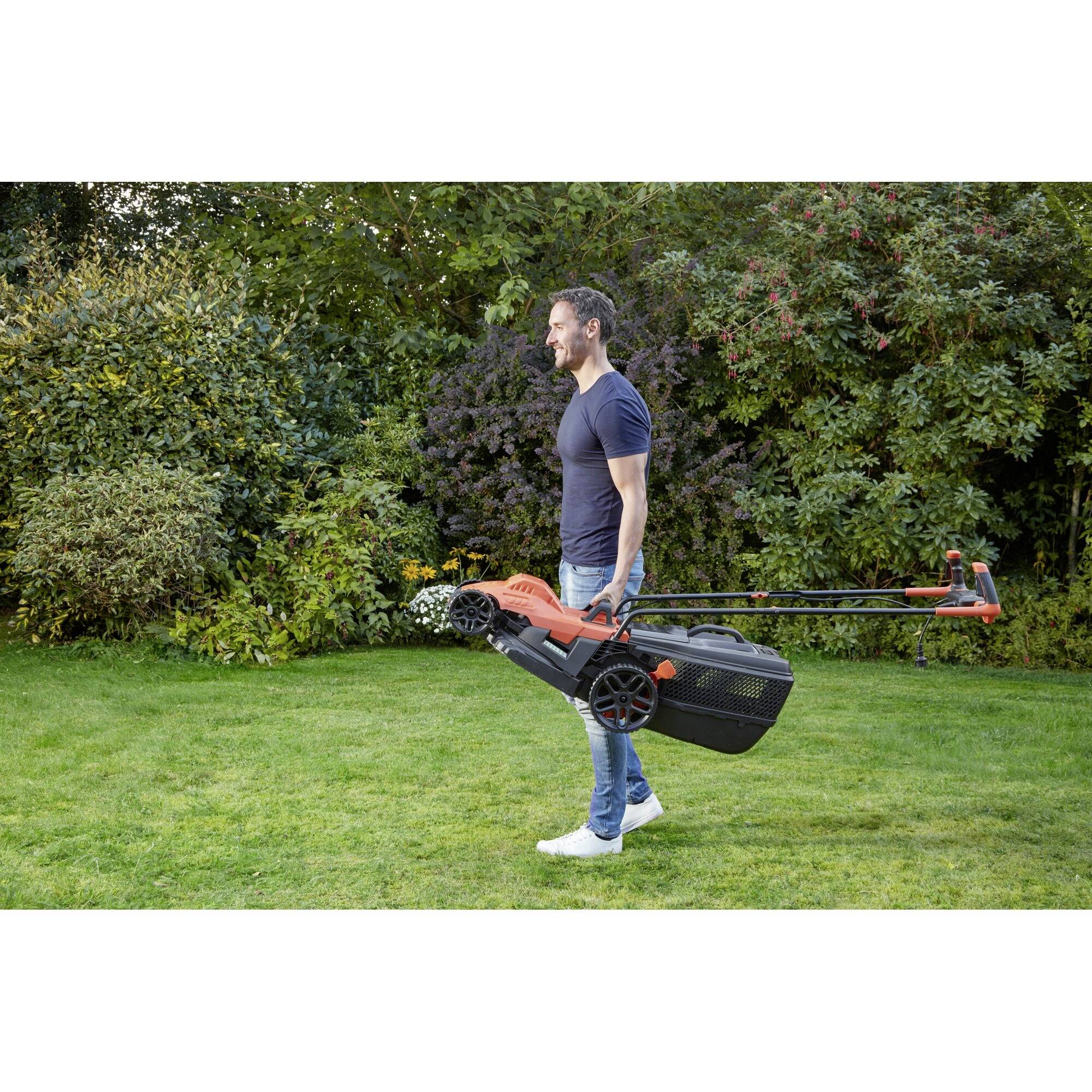 Black & Decker Mains Lawn mower + cutting height adjustment 1400 W Cutting width (max.) 34 cm