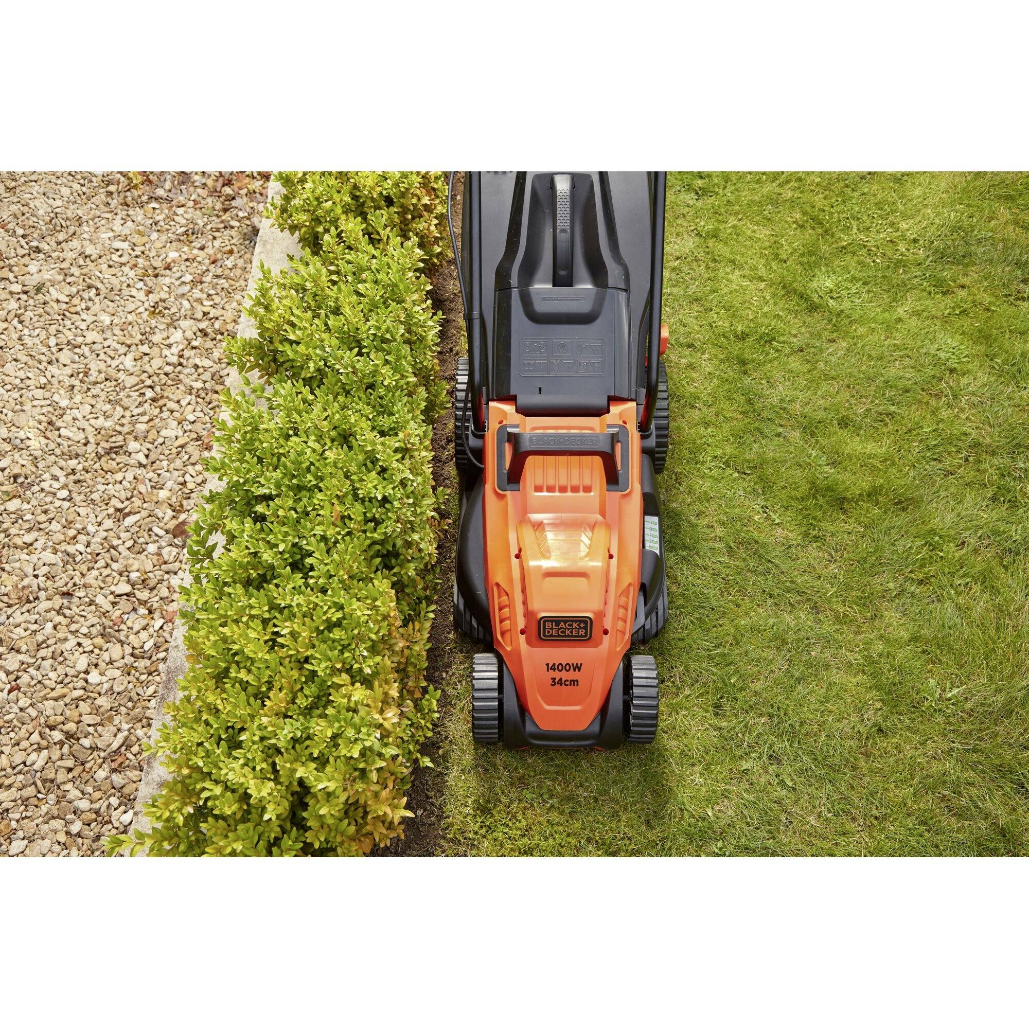 Black & Decker Mains Lawn mower + cutting height adjustment 1400 W Cutting width (max.) 34 cm