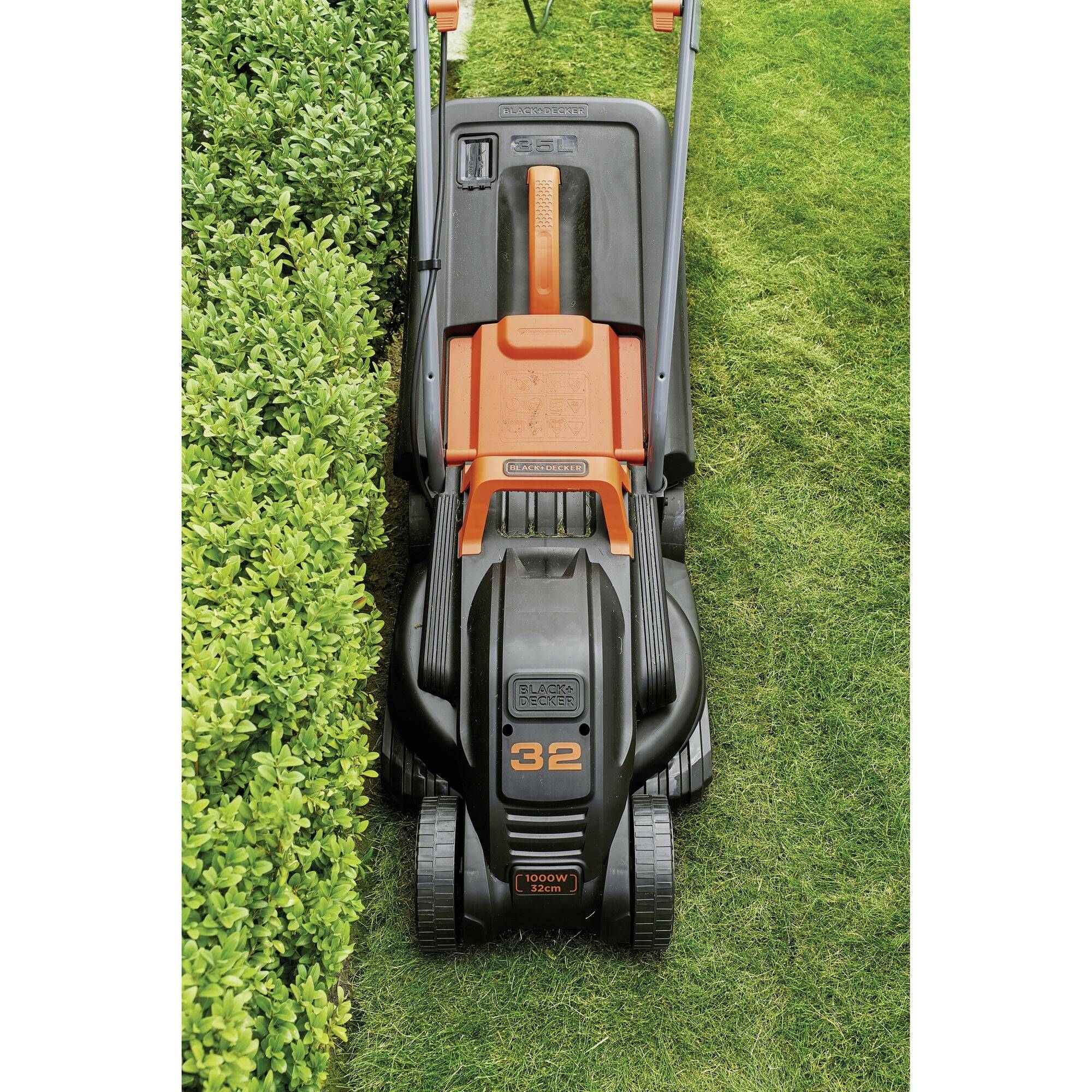 Black & Decker Mains Lawn mower + cutting height adjustment 1000 W Cutting width (max.) 32 cm