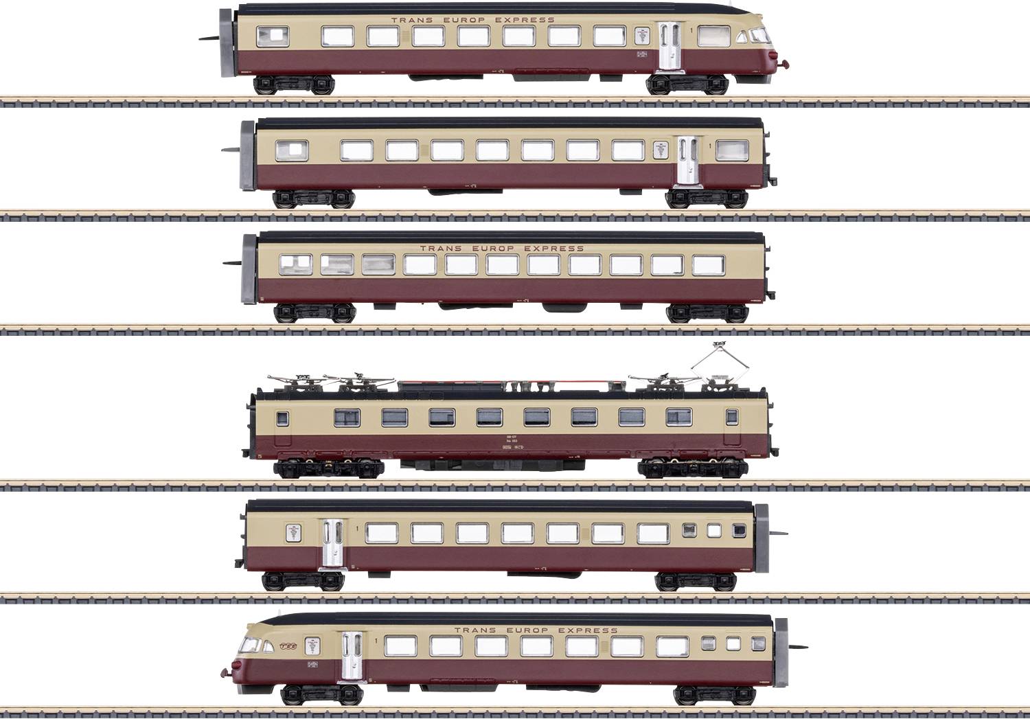 Model railway train consisting of five carriages in beige and brown colours, on a track. The top and bottom carriages have a locomotive.