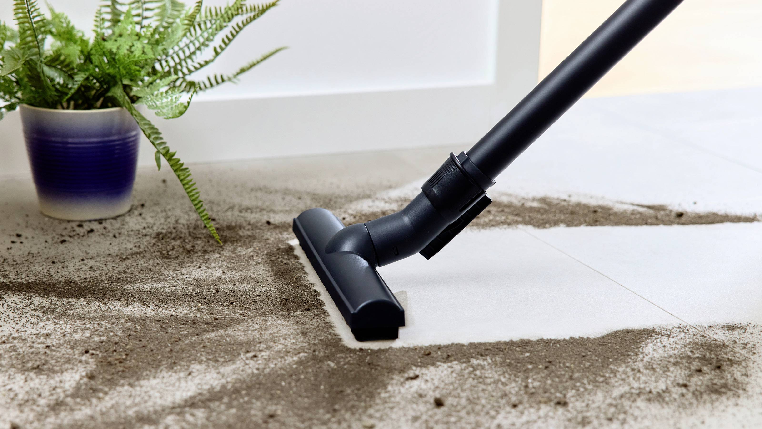 Bosch Staubsauger mit Beutel, Serie 4, rot Bagged vacuum cleaner