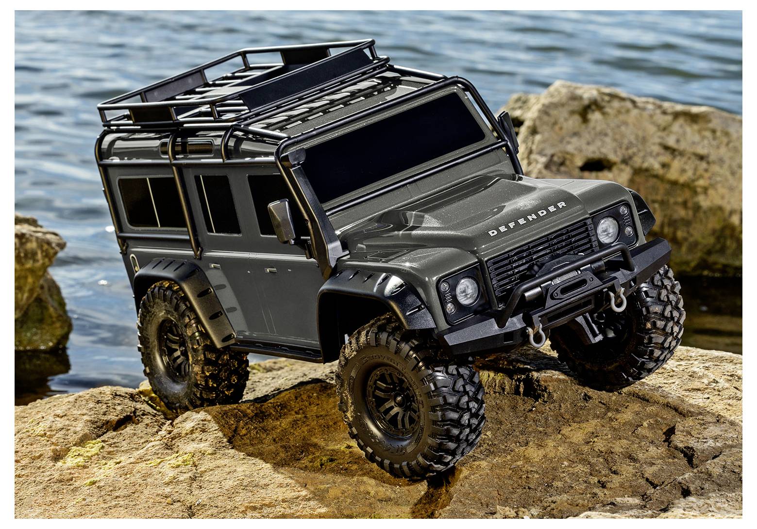Traxxas TRX-4 Land Rover Defender Brushed 1:10 RC model car Electric Crawler 4WD RtR 2,4 GHz