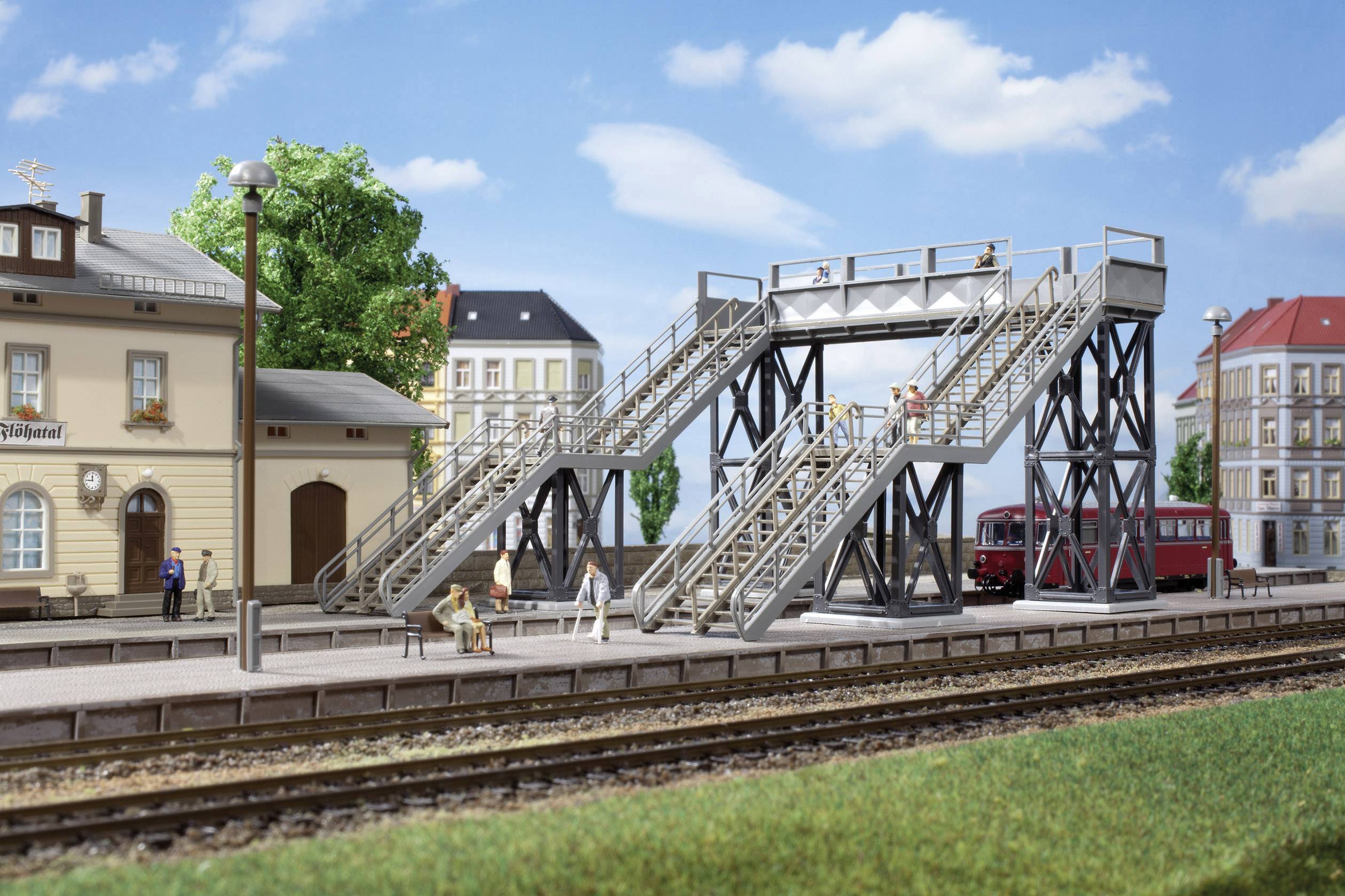 Auhagen 11363 H0 Pedestrian bridge (L x W x H) 205 x 175 x 120 mm