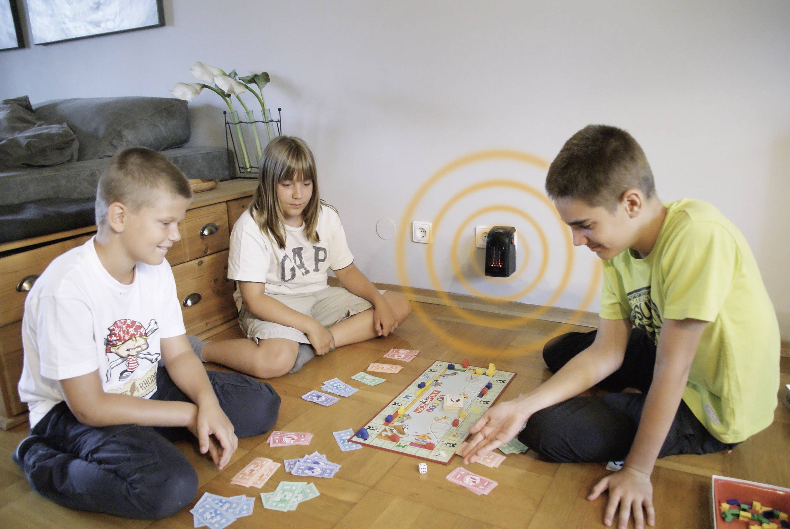 Livington M13735 Mains outlet fan heater 20 m² Black