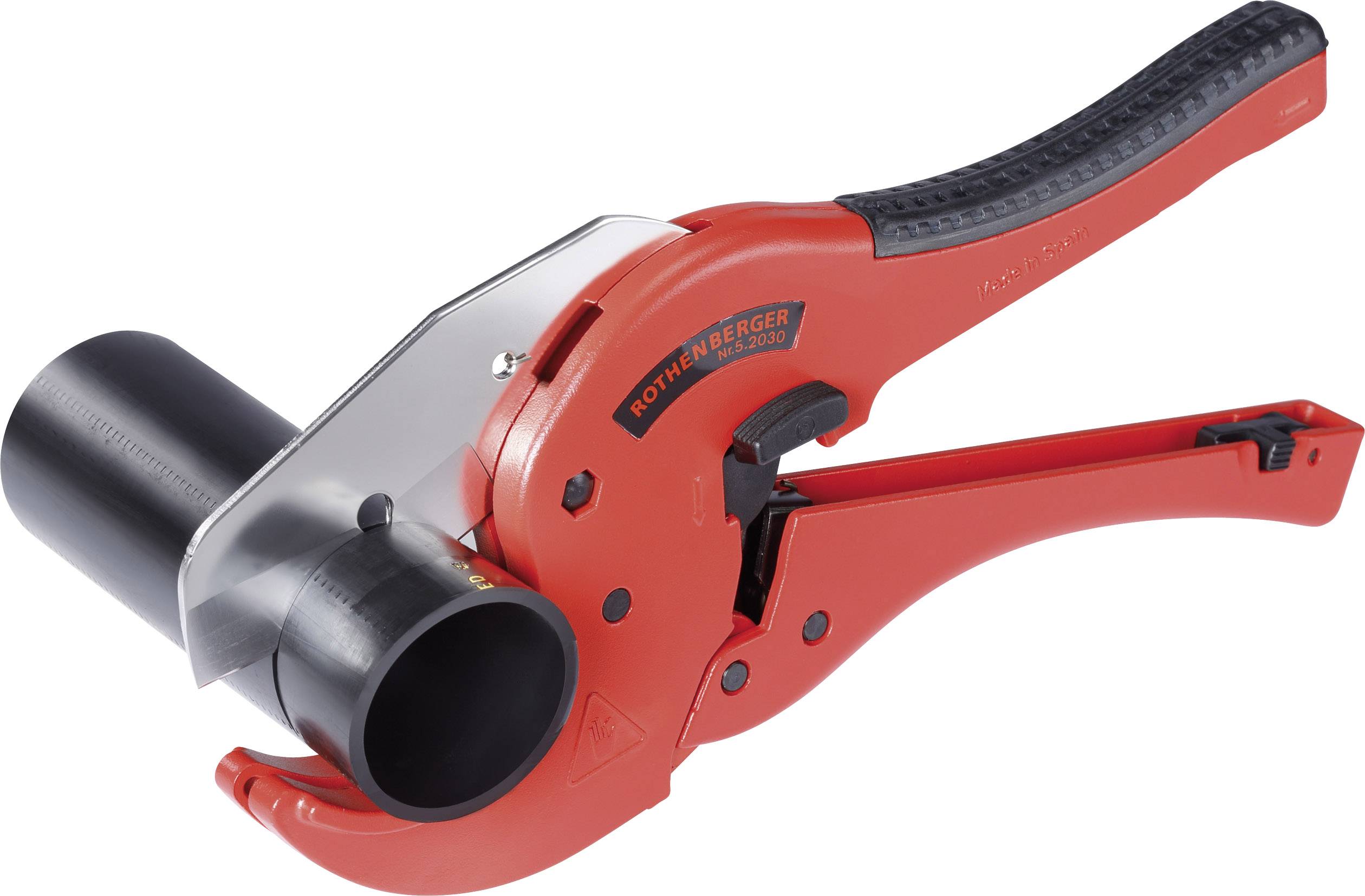 A red pipe cutter with an ergonomic handle cuts a black plastic pipe. Suitable for precise cuts during installation.