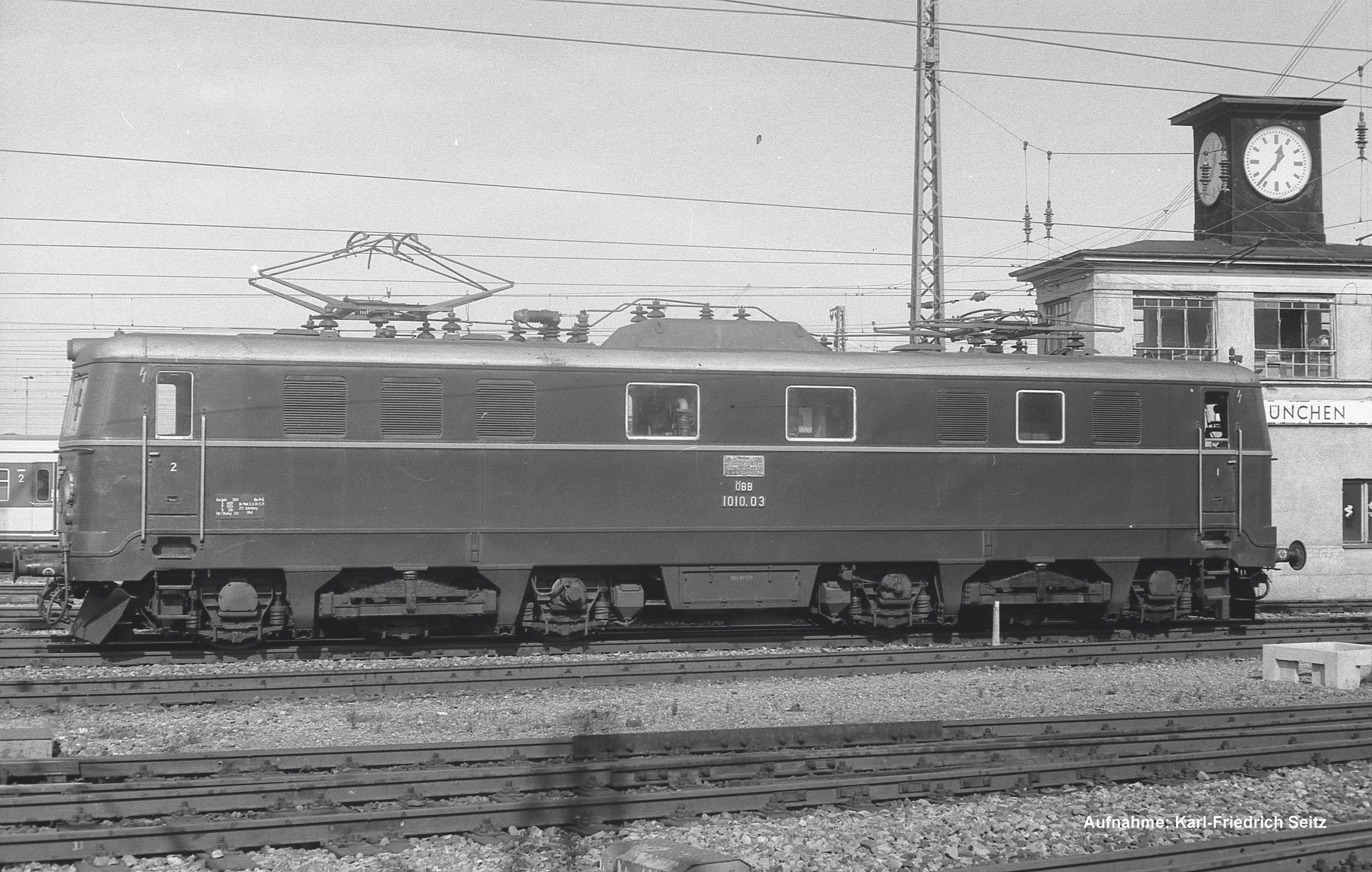 Piko H0 51768 H0 E-Loc BR 1010 of ÖBB