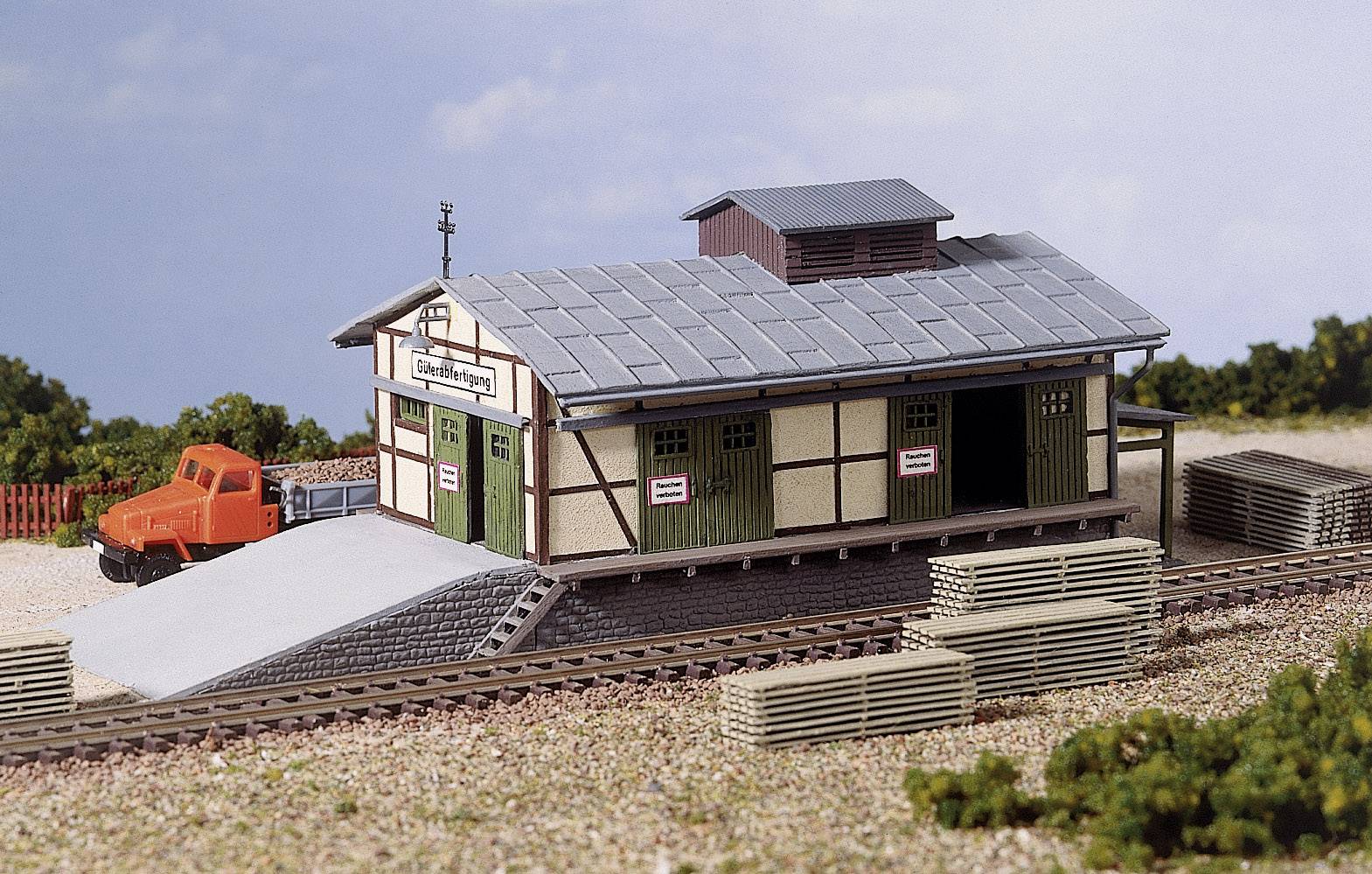 Auhagen 11 351 H0 Goods shed