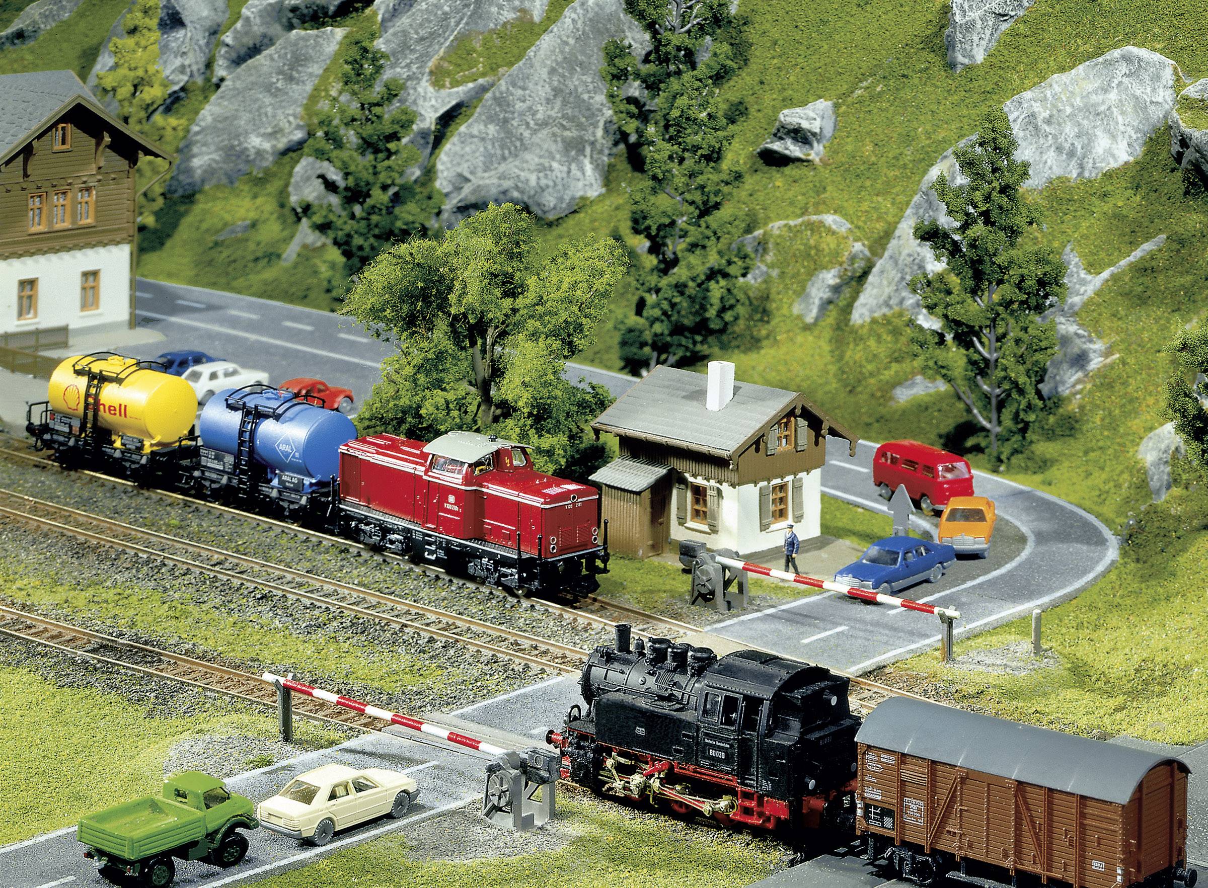 Faller 282730 Z Level crossing
