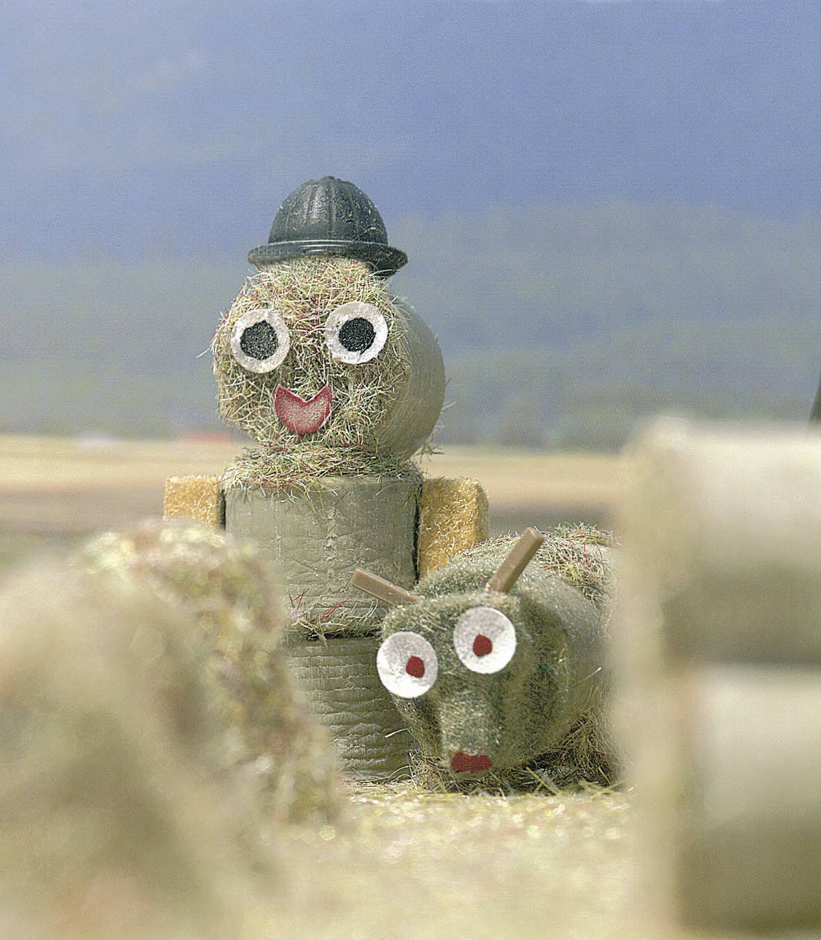 Busch 1212 HO hay and straw bales Assembled