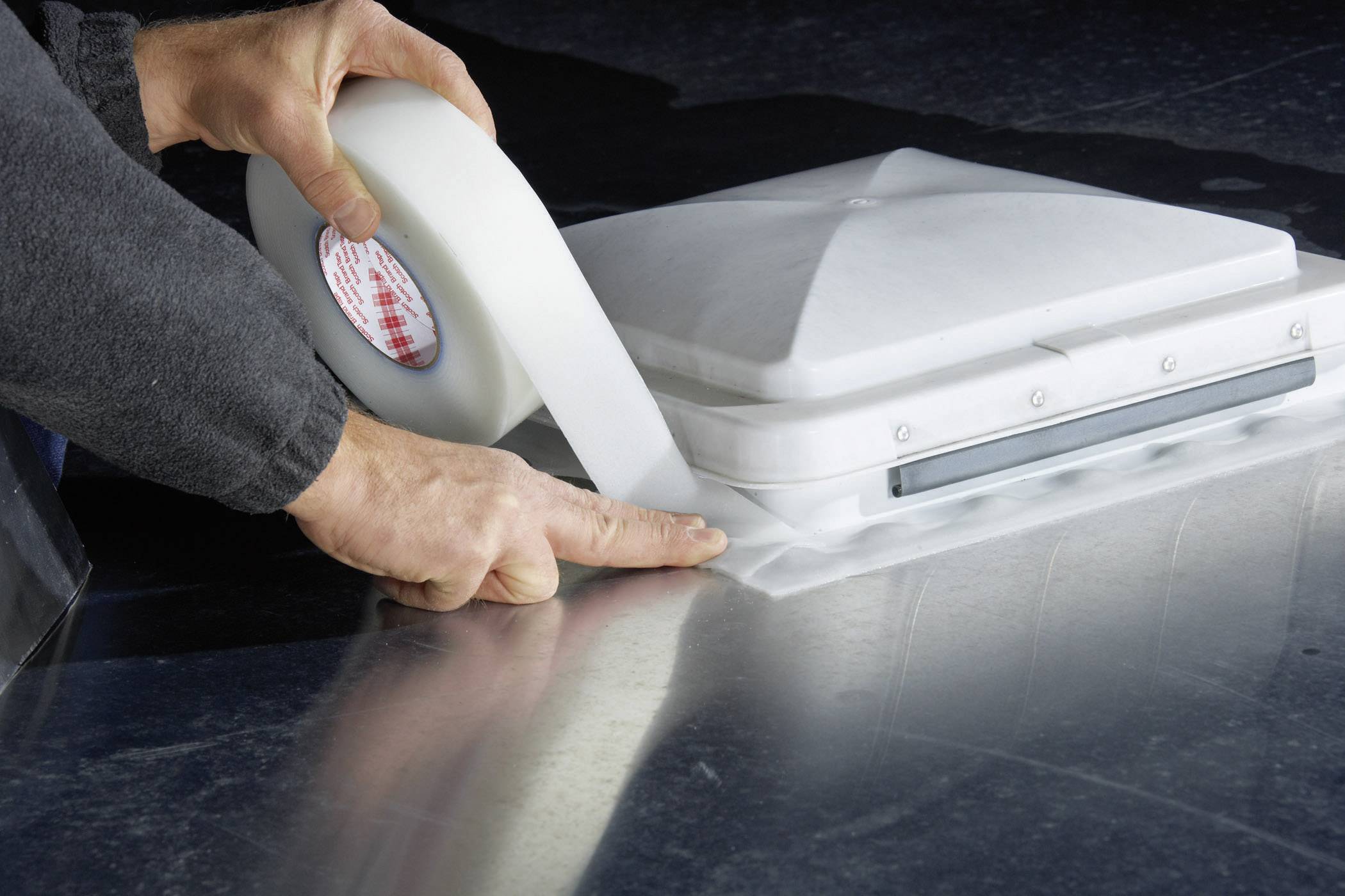 3M 4411N DICHT38T Draught excluder 4411N Translucent (L x W) 1.5 m x 38 mm 1 pc(s)