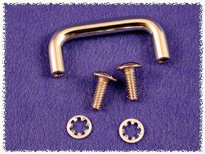 A silver handle, two screws and two washers are lying on a blue surface.