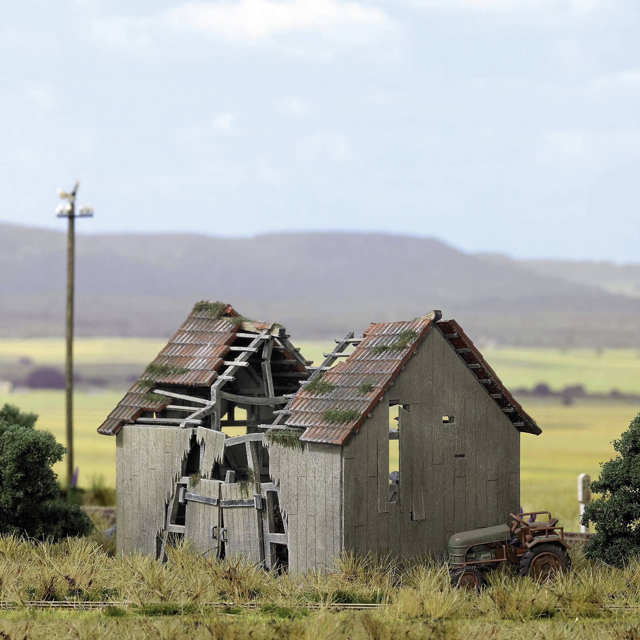 Busch 1405 H0 Dilapidated barn