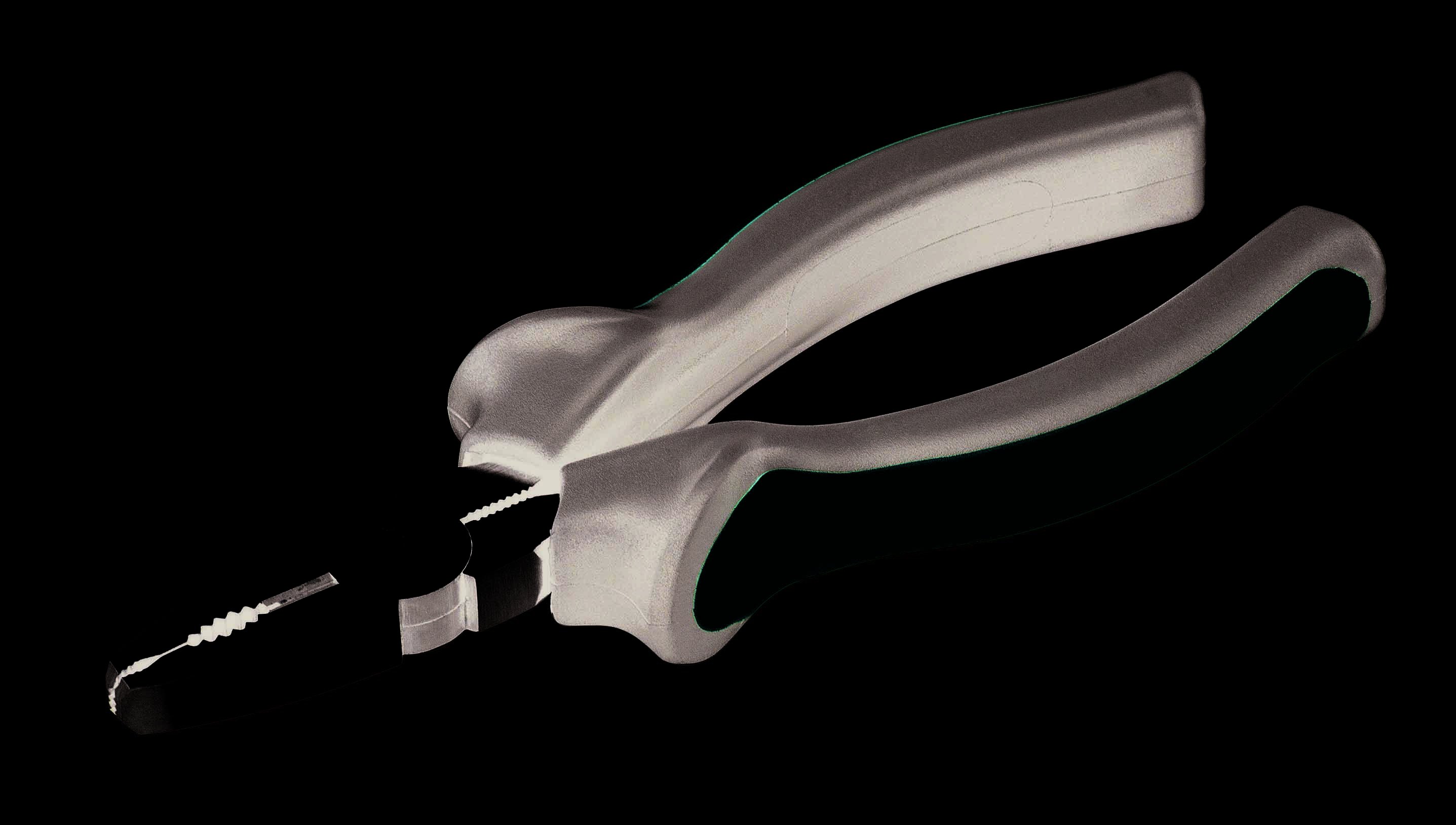 Pliers with a red and black handle on a white background. They are ready for use and clearly visible.Note: The translation maintains the original description's meaning, tone, and structure while using British English terminology.