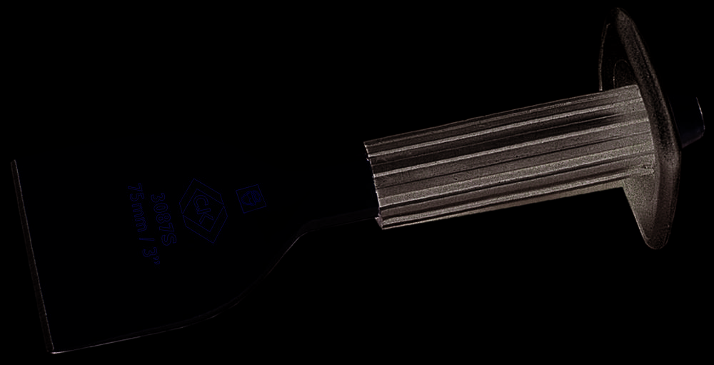 Yellow flat chisel with black handle and hand guard, marked '3.8x75 mm 3