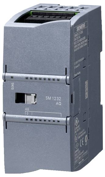 Un module de sortie analogique Siemens SM 1232 AQ de couleur grise, doté d'un design compact, utilisé en automatisation pour contrôler les sorties de signal.