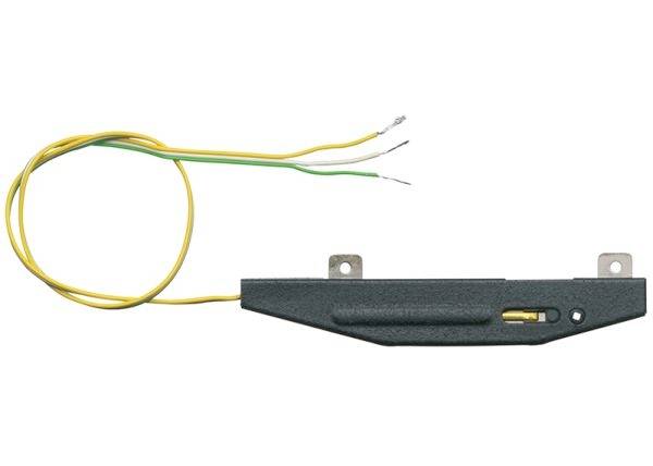 Un micro de guitare électrique avec un boîtier rectangulaire et des fils jaunes et verts attachés pour la connexion.