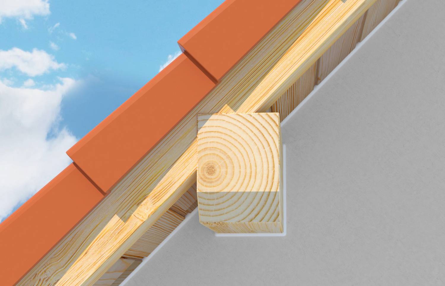 Poutre en bois fixée sous un toit de tuiles rouges, avec un ciel bleu en arrière-plan.