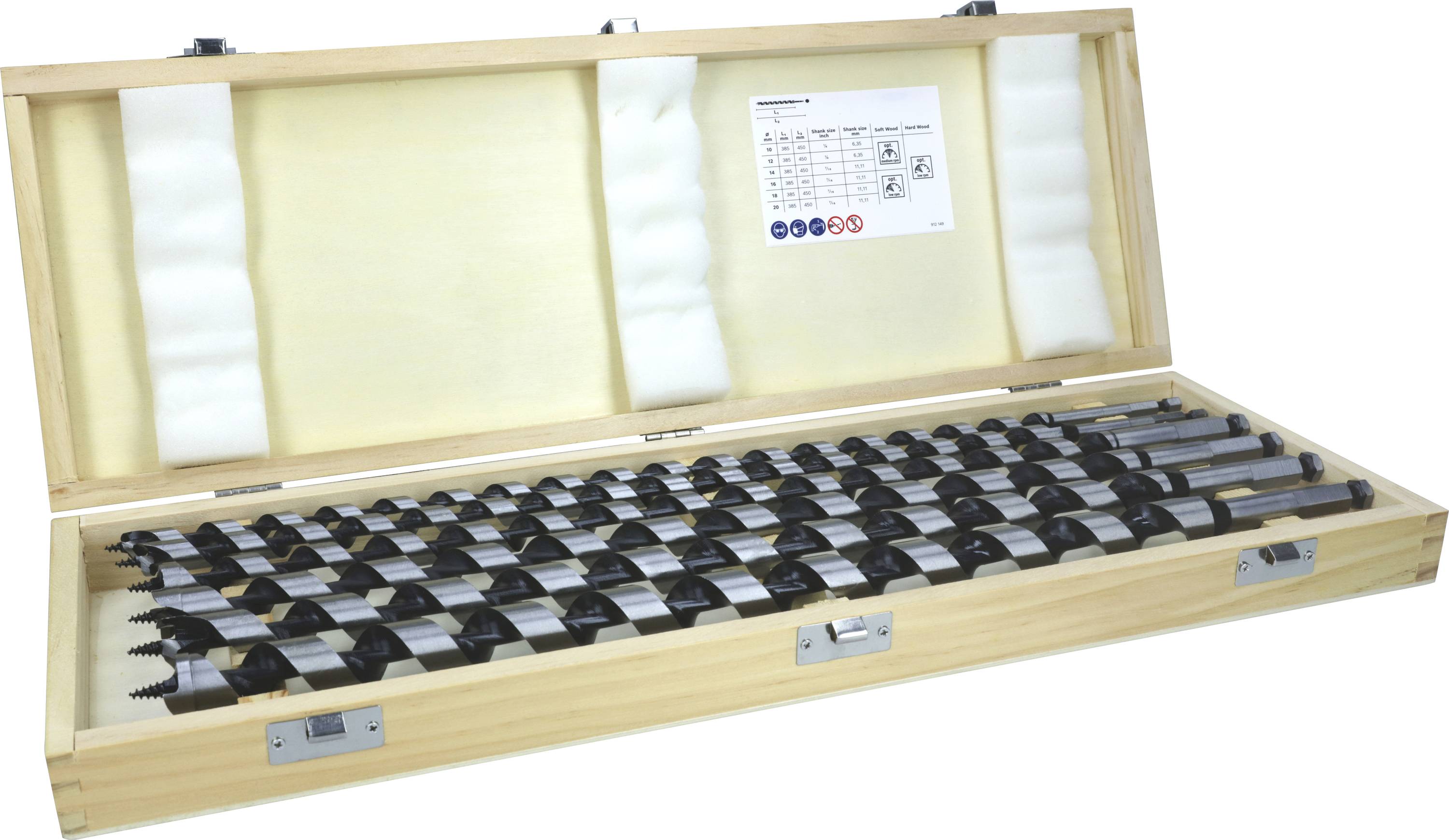 Un coffret en bois ouvert présente un ensemble de forets à spirale de différentes tailles, soigneusement alignés en rangée.