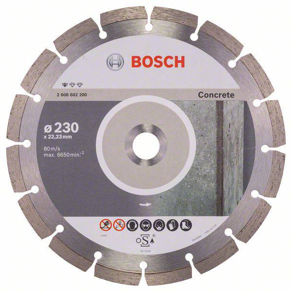 Lame de scie circulaire Bosch pour béton de 230 mm de diamètre, alésage de 22,23 mm, vitesse de 80 m/s. Illustrée avec une surface en béton.