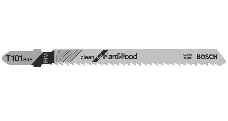 Lame de scie sabre portant l'inscription 'clean for HardWood', adaptée pour des coupes précises dans le bois. Fabricant : Bosch, Modèle : T101BRF.