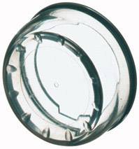 Couvercle en plastique transparent, rond, avec des bords surélevés et une zone centrale lisse. Probablement utilisé pour des récipients.
