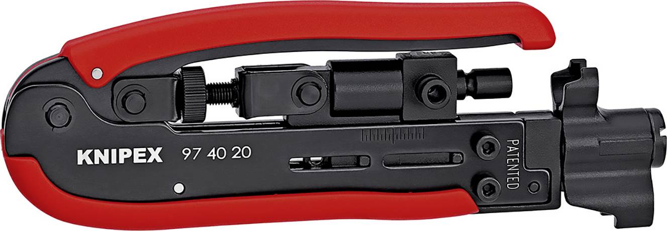 Une pince à sertir rouge et noire de la marque Knipex, modèle 97 40 20, adaptée aux cosses et aux connexions électriques.