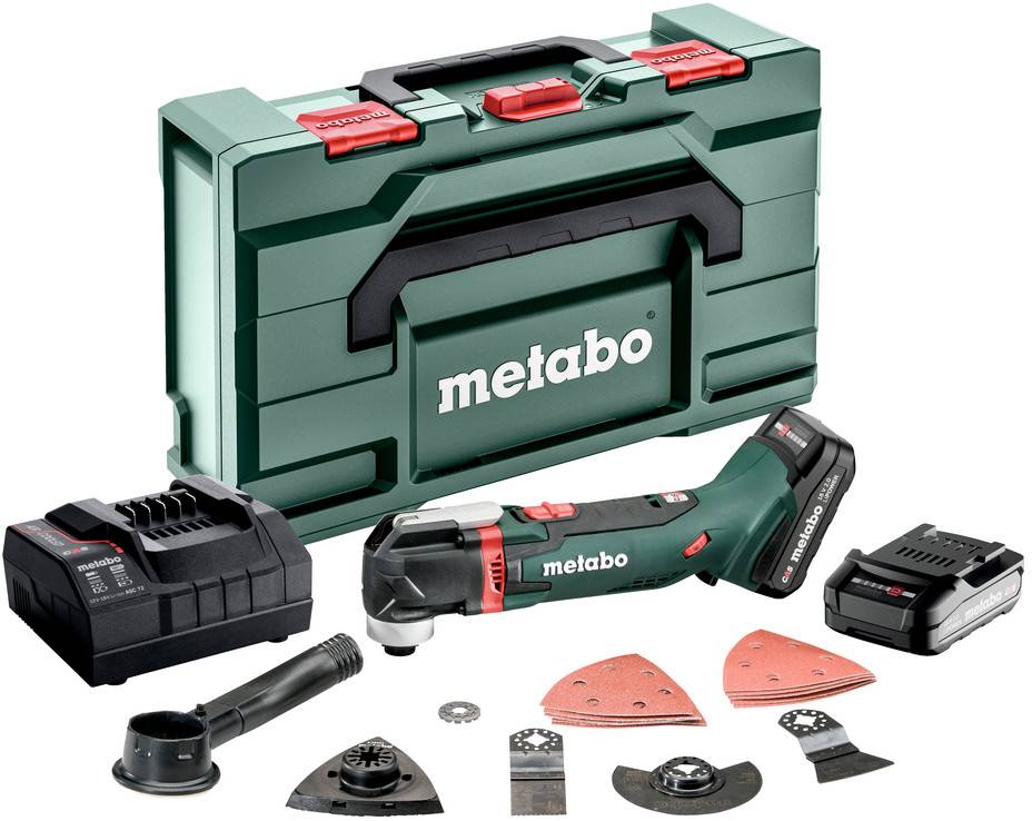 Kit multi-outil sans fil Metabo avec mallette de transport, chargeur de batterie, deux batteries et plusieurs accessoires de ponçage et de coupe.