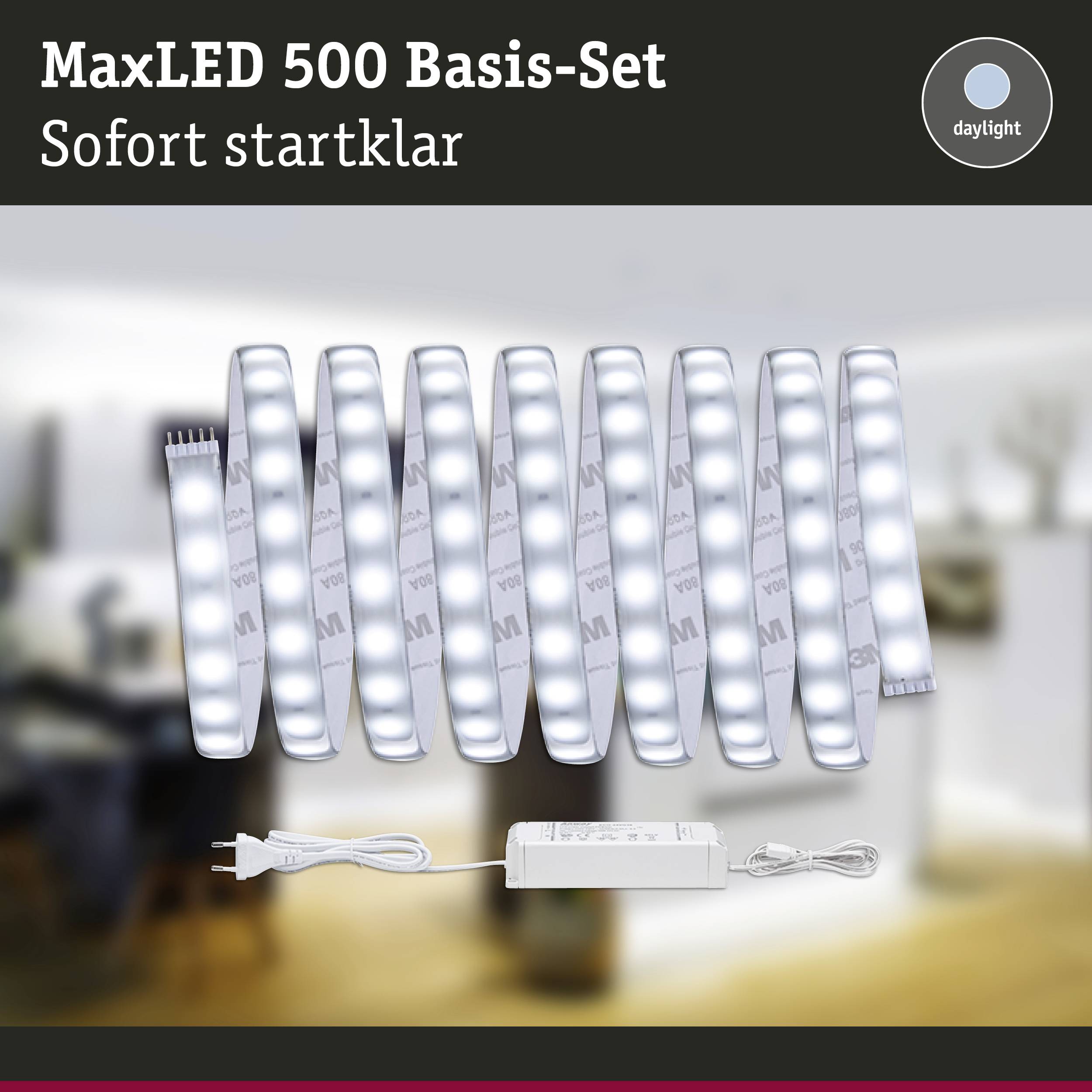 MaxLED 500 Kit de base : Bande LED et bloc d'alimentation sur un fond flou. Texte : 'Prêt à l'emploi immédiatement'.