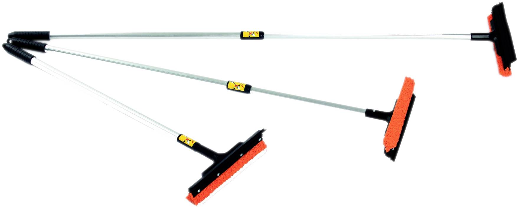 Trois raclettes de fenêtre avec des poignées grises et des éponges oranges montrent différents angles.