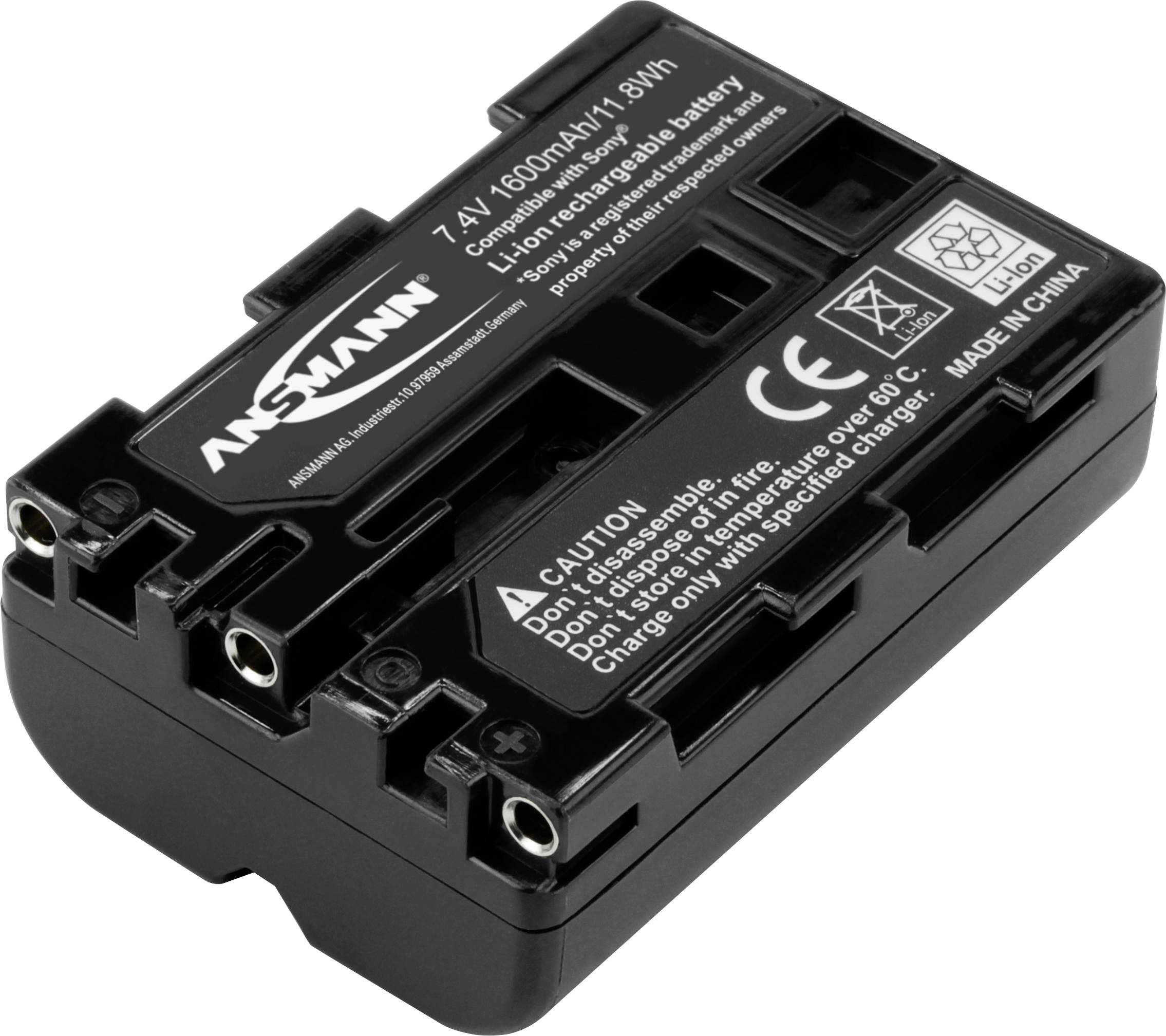 Une batterie lithium-ion rectangulaire noire d'Ansmann de 7,4V et 1600mAh. Les avertissements de sécurité et le marquage CE sont visibles.