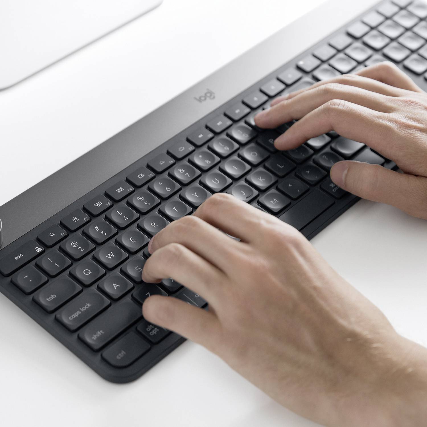 Logitech Craft Advanced USB, radio, Bluetooth Clavier allemand, QWERTZ noir éclairé