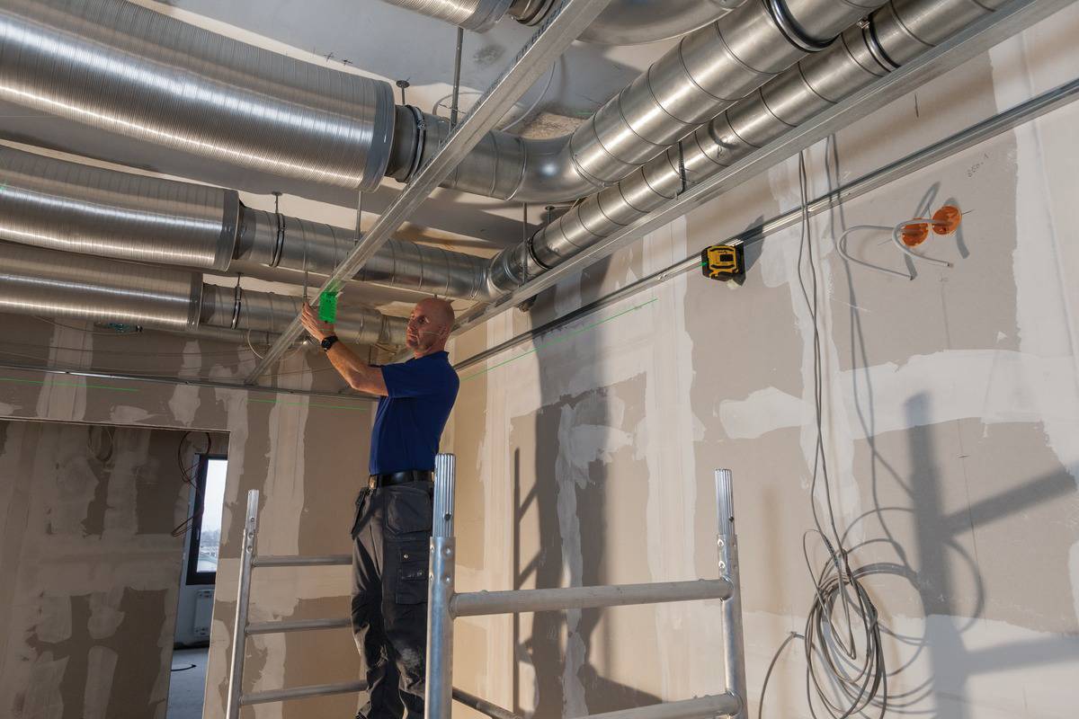 Stabila LAX 300 G, 4-pcs Laser en croix autonivelant Portée (max.): 30 m