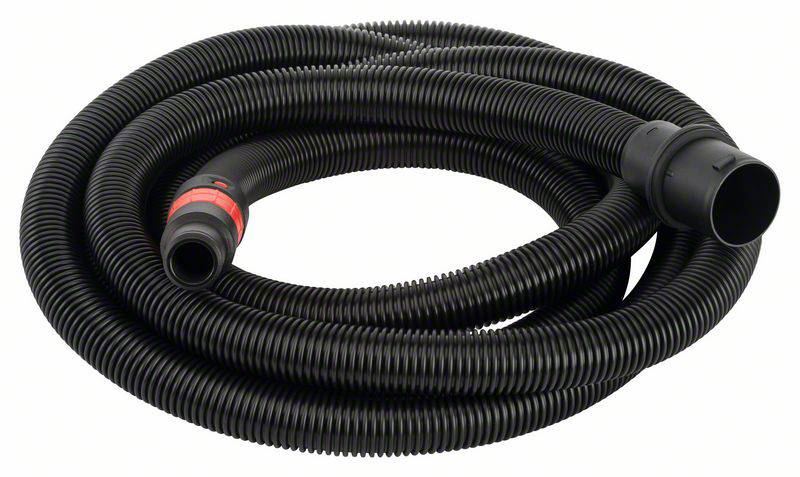 Tuyau d'aspiration noir, flexible, avec deux raccordements ; l'un possède un anneau rouge. Adapté aux aspirateurs et appareils similaires.