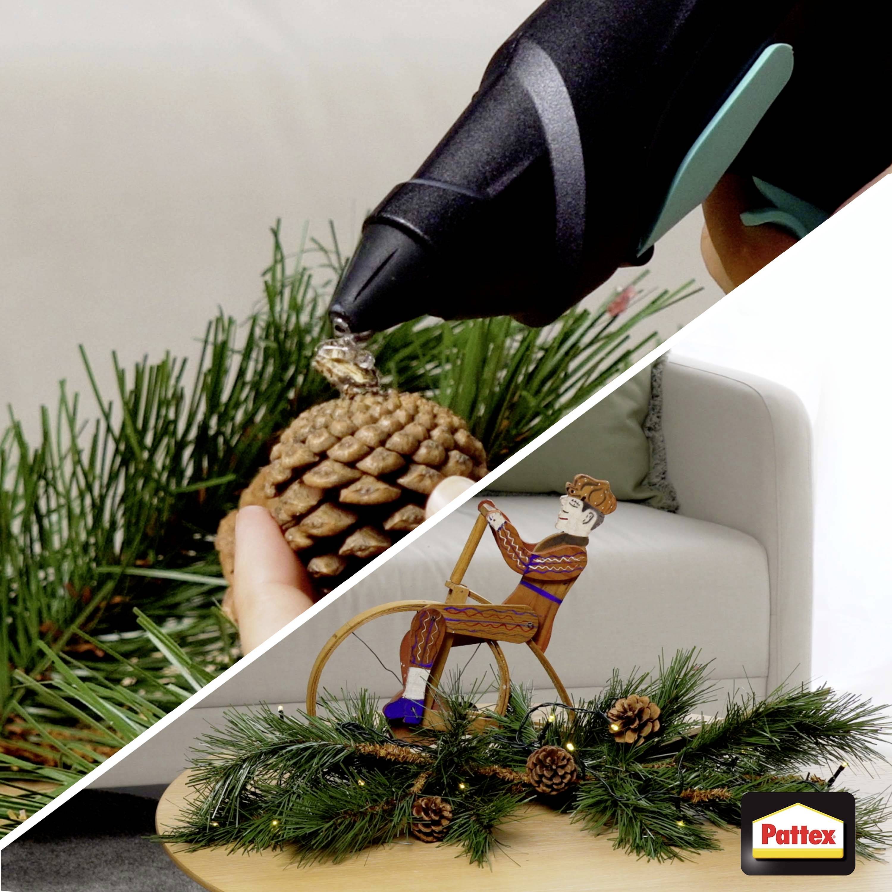La moitié supérieure montre une main utilisant un pistolet à colle pour fixer une pomme de pin ; la moitié inférieure présente une décoration festive terminée avec des verdures et une figurine en bois.