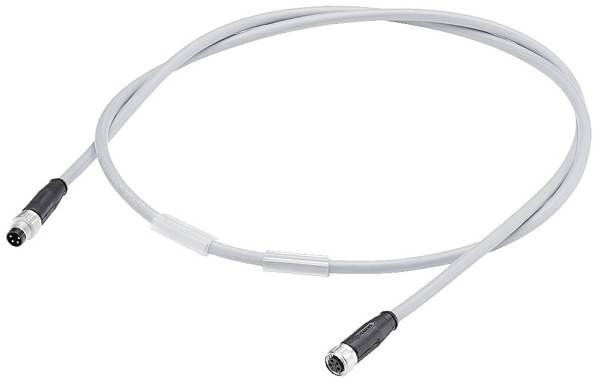 Un câble de données gris avec deux connecteurs, utilisé pour relier des appareils électroniques.