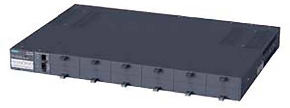 Un appareil électronique noir de type rack-mount avec plusieurs ports sur la façade, probablement un serveur ou un commutateur.