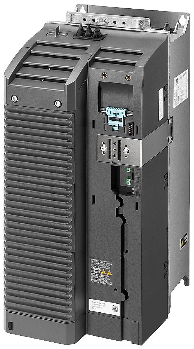 Armoire électrique grise avec fentes de ventilation et connexions enfichables, utilisée pour le contrôle de machines ou d'équipements.