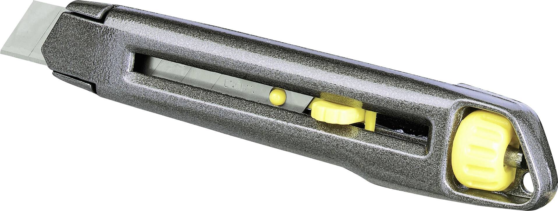 Un couteau rétractable gris pour tapis, avec des détails jaunes et une lame qui sort de manière provisoire, sur un fond blanc.