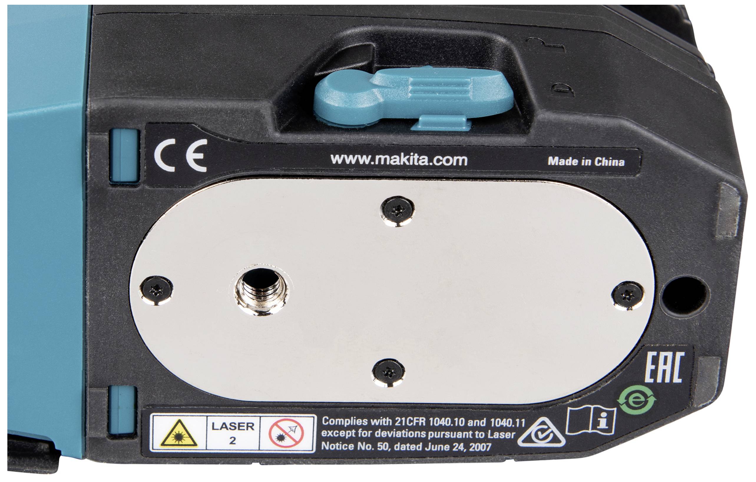 Pièce d'outil électrique avec marquage CE et EAC, avertissements de sécurité et un symbole d'avertissement laser. Appareil de 'Makita', fabriqué en Chine.