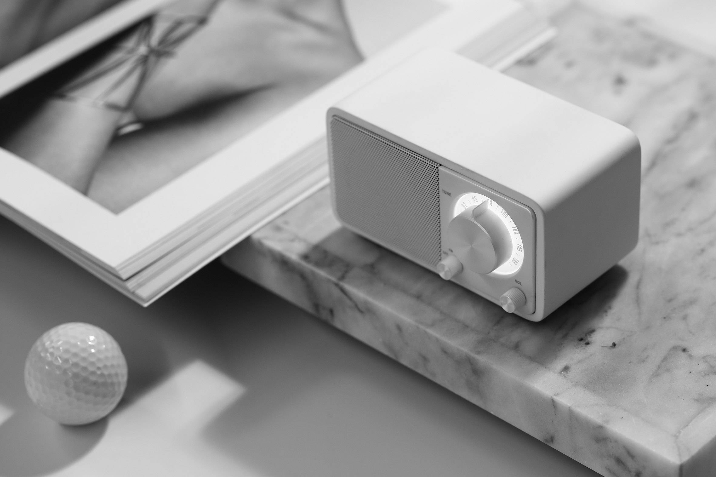 Sangean WR-7 Genuine Mini Radio de table FM Bluetooth rechargeable blanc