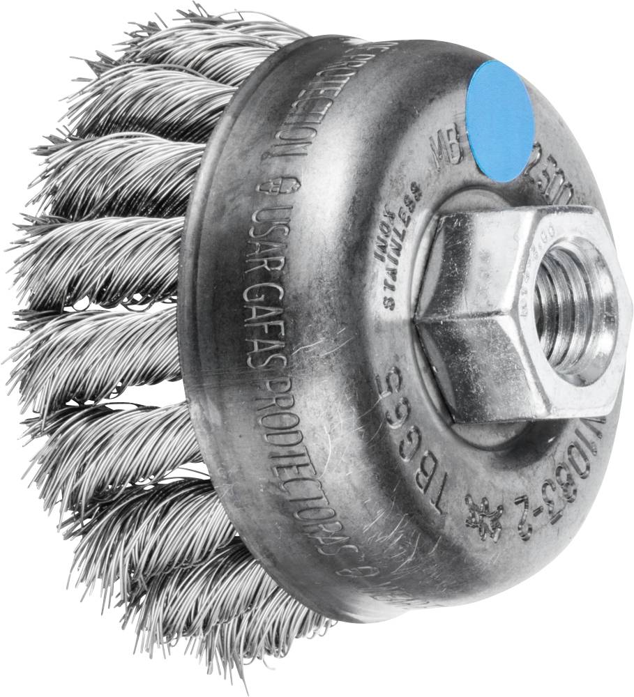 Brosse métallique avec poils en métal et taraudage, adaptée pour éliminer la rouille et la peinture sur les surfaces métalliques.