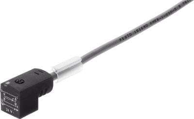 Capteur électrique avec boîtier noir et long câble, utilisé pour détecter des positions ou des mouvements dans des systèmes automatisés.