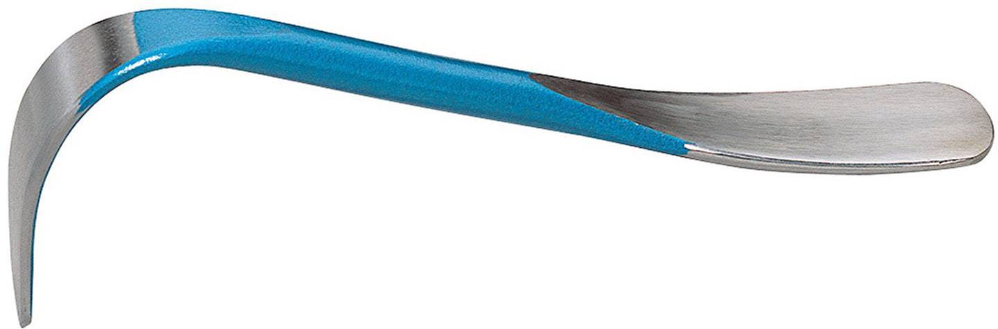 Un chausse-pied en métal avec une poignée bleue, à la forme élégante et incurvée, est utilisé pour faciliter l'enfilage des chaussures.