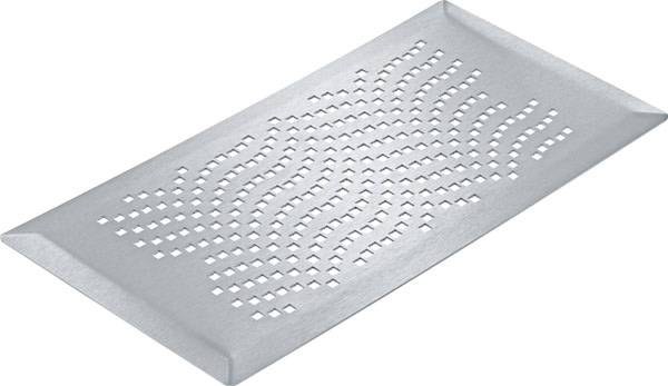Plateau rectangulaire en métal argenté avec des motifs ondulés découpés. Adapté comme égouttoir ou dessous-de-plat.